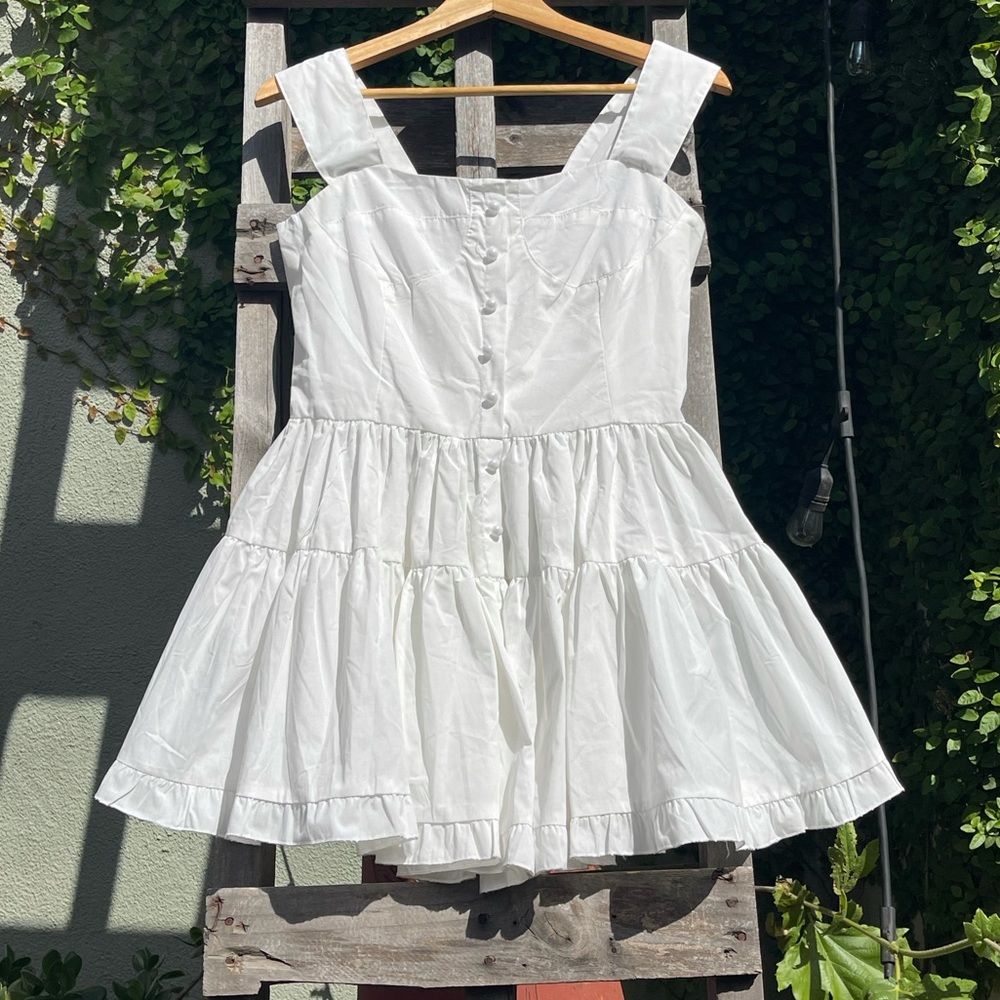 White S gothic dress!! 🕸